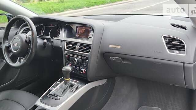 Сірий Ауді A5, об'ємом двигуна 2 л та пробігом 202 тис. км за 11900 $, фото 13 на Automoto.ua