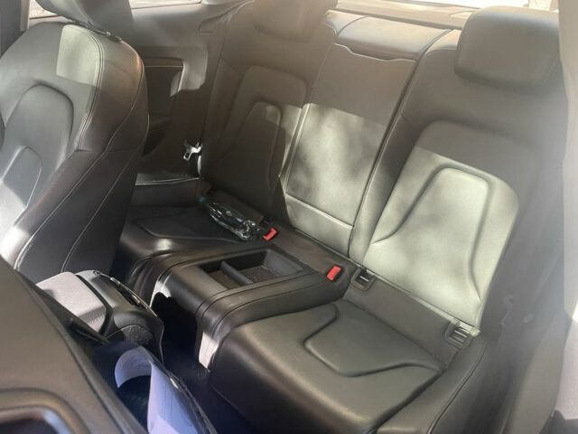 Серый Ауди А5, объемом двигателя 2 л и пробегом 90 тыс. км за 14000 $, фото 5 на Automoto.ua