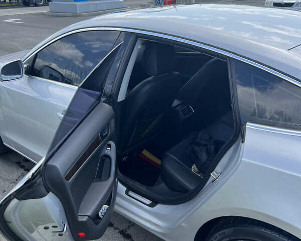 Серый Ауди А5, объемом двигателя 1.97 л и пробегом 222 тыс. км за 16000 $, фото 8 на Automoto.ua