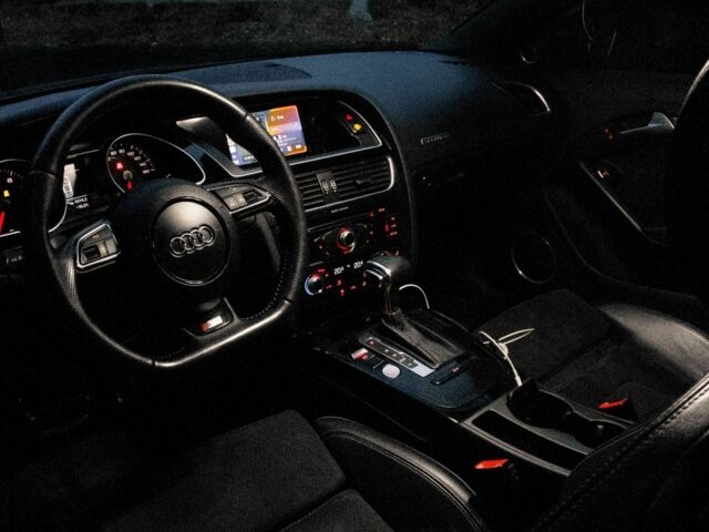 Серый Ауди А5, объемом двигателя 2 л и пробегом 205 тыс. км за 13700 $, фото 7 на Automoto.ua
