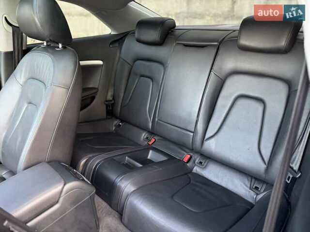 Серый Ауди А5, объемом двигателя 2 л и пробегом 180 тыс. км за 11500 $, фото 6 на Automoto.ua