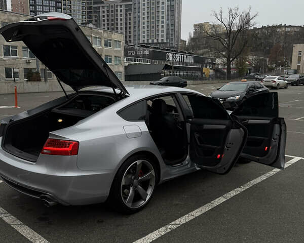 Сірий Ауді A5, об'ємом двигуна 2 л та пробігом 159 тис. км за 15800 $, фото 22 на Automoto.ua