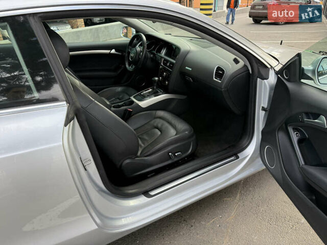 Серый Ауди А5, объемом двигателя 1.98 л и пробегом 163 тыс. км за 12900 $, фото 16 на Automoto.ua