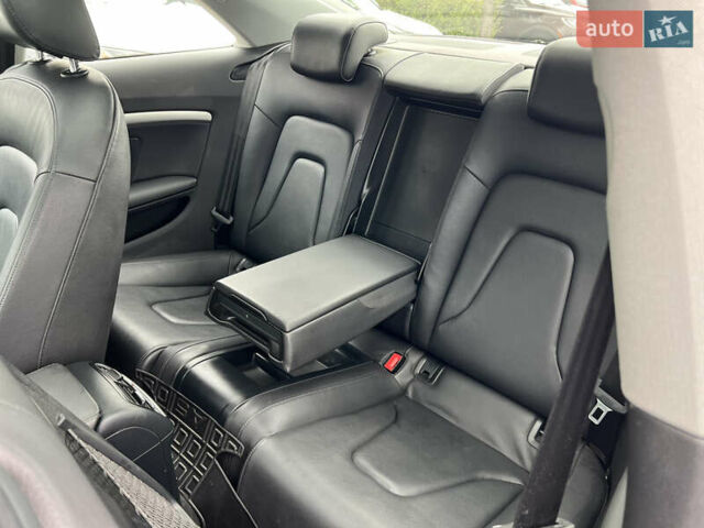Сірий Ауді A5, об'ємом двигуна 1.98 л та пробігом 108 тис. км за 13200 $, фото 33 на Automoto.ua