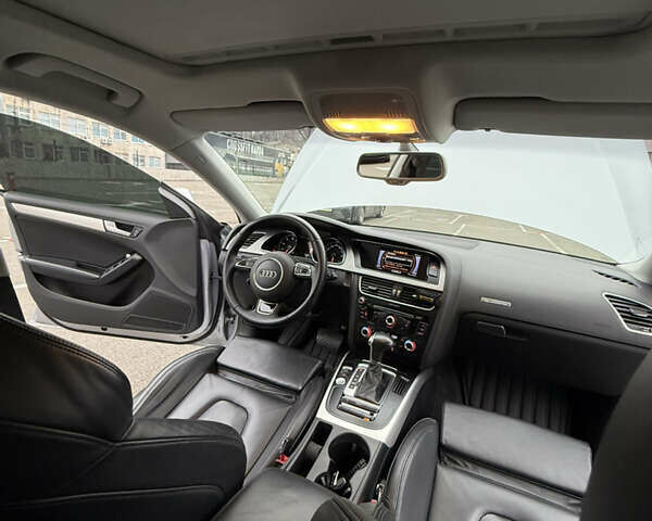 Сірий Ауді A5, об'ємом двигуна 2 л та пробігом 159 тис. км за 15800 $, фото 34 на Automoto.ua
