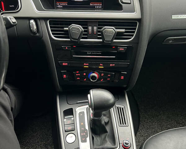 Серый Ауди А5, объемом двигателя 2 л и пробегом 131 тыс. км за 16500 $, фото 18 на Automoto.ua