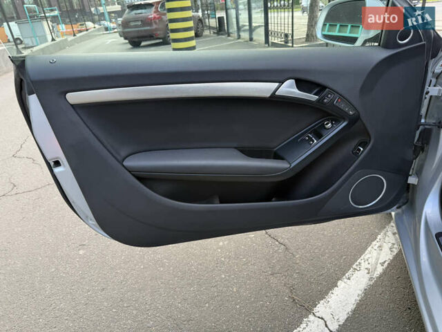 Сірий Ауді A5, об'ємом двигуна 1.98 л та пробігом 163 тис. км за 12900 $, фото 10 на Automoto.ua