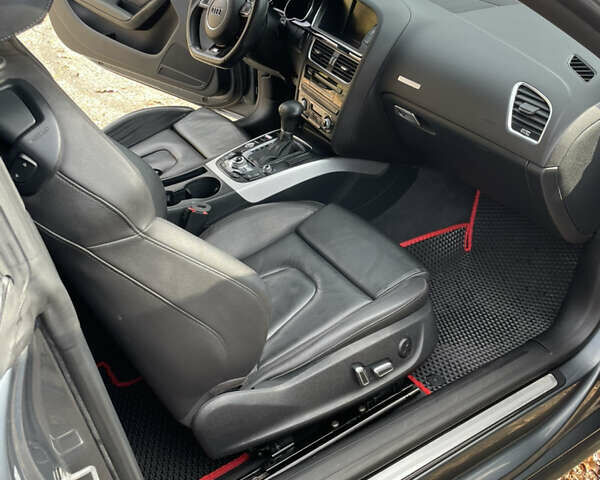 Сірий Ауді A5, об'ємом двигуна 1.98 л та пробігом 90 тис. км за 15000 $, фото 7 на Automoto.ua