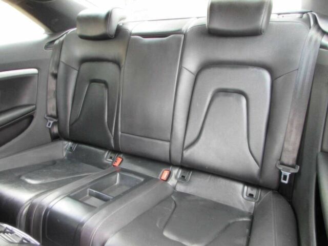 Сірий Ауді A5, об'ємом двигуна 2 л та пробігом 75 тис. км за 8800 $, фото 12 на Automoto.ua