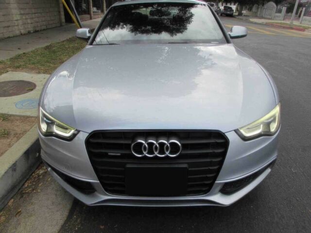 Сірий Ауді A5, об'ємом двигуна 2 л та пробігом 75 тис. км за 8800 $, фото 1 на Automoto.ua