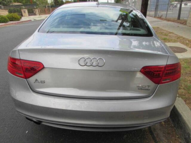 Сірий Ауді A5, об'ємом двигуна 2 л та пробігом 75 тис. км за 8800 $, фото 4 на Automoto.ua