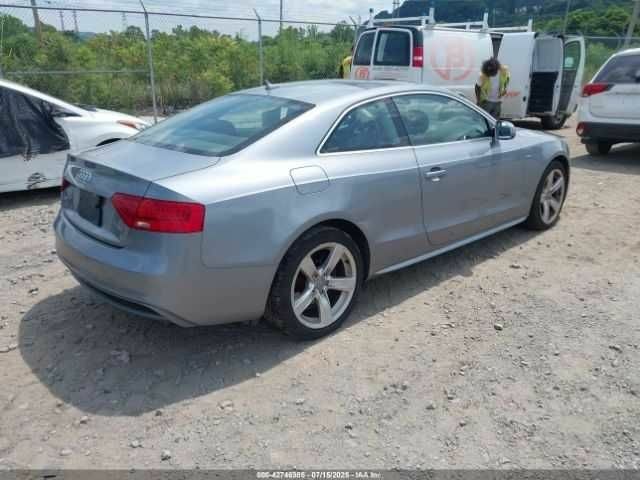 Серый Ауди А5, объемом двигателя 0 л и пробегом 106 тыс. км за 2900 $, фото 4 на Automoto.ua