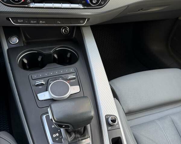 Серый Ауди А5, объемом двигателя 1.98 л и пробегом 123 тыс. км за 20900 $, фото 20 на Automoto.ua