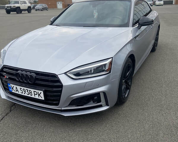 Серый Ауди А5, объемом двигателя 1.98 л и пробегом 179 тыс. км за 18900 $, фото 8 на Automoto.ua