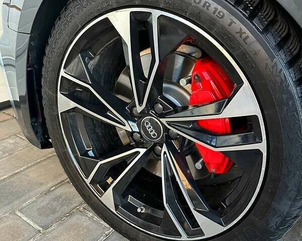 Сірий Ауді A5, об'ємом двигуна 2 л та пробігом 210 тис. км за 19900 $, фото 6 на Automoto.ua