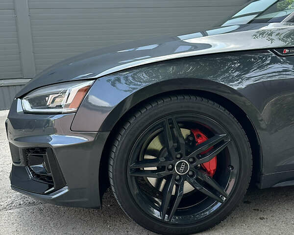 Серый Ауди А5, объемом двигателя 1.98 л и пробегом 127 тыс. км за 26000 $, фото 2 на Automoto.ua