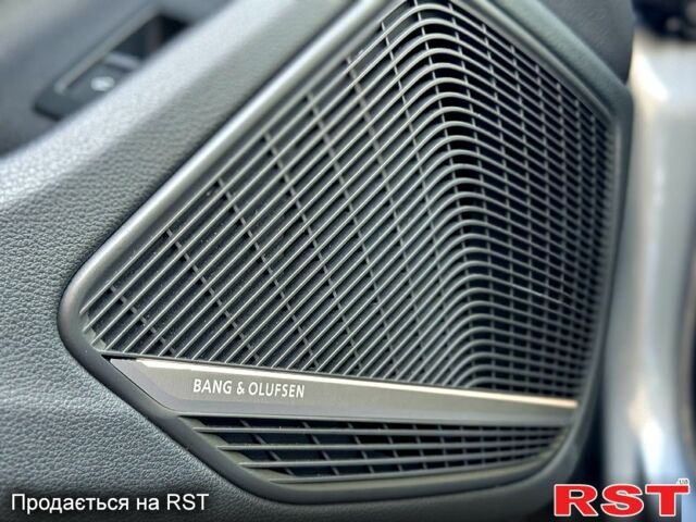 Сірий Ауді A5, об'ємом двигуна 2 л та пробігом 71 тис. км за 19999 $, фото 5 на Automoto.ua