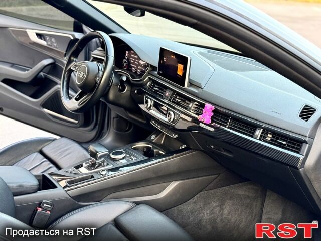 Сірий Ауді A5, об'ємом двигуна 2 л та пробігом 71 тис. км за 19999 $, фото 3 на Automoto.ua
