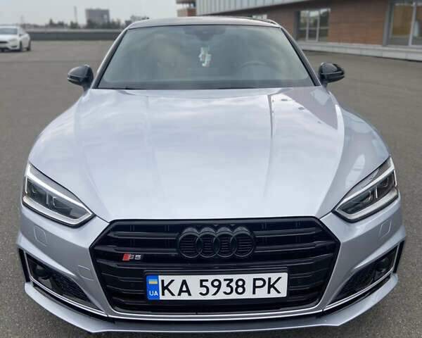 Серый Ауди А5, объемом двигателя 1.98 л и пробегом 179 тыс. км за 18900 $, фото 4 на Automoto.ua