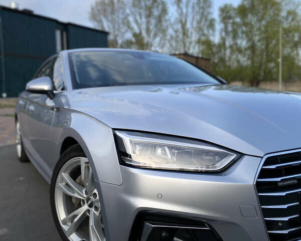 Серый Ауди А5, объемом двигателя 1.97 л и пробегом 191 тыс. км за 29500 $, фото 10 на Automoto.ua
