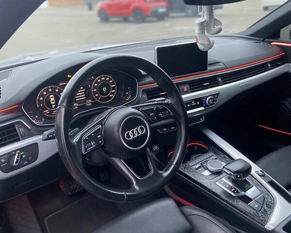 Серый Ауди А5, объемом двигателя 1.98 л и пробегом 179 тыс. км за 18900 $, фото 13 на Automoto.ua