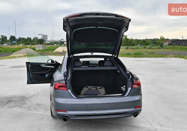 Сірий Ауді A5, об'ємом двигуна 1.98 л та пробігом 118 тис. км за 24100 $, фото 6 на Automoto.ua