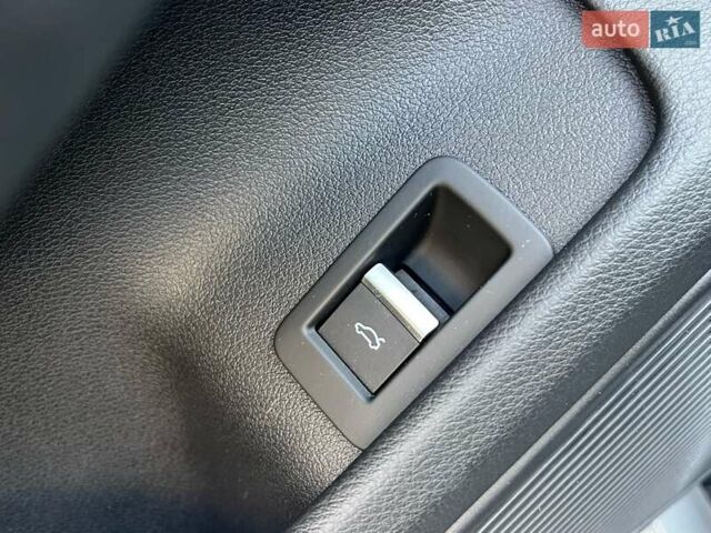Серый Ауди А5, объемом двигателя 2 л и пробегом 73 тыс. км за 33700 $, фото 44 на Automoto.ua