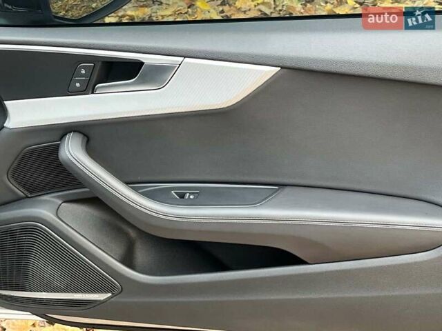 Серый Ауди А5, объемом двигателя 2 л и пробегом 129 тыс. км за 21990 $, фото 15 на Automoto.ua