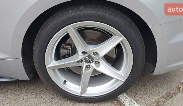 Сірий Ауді A5, об'ємом двигуна 1.98 л та пробігом 130 тис. км за 21000 $, фото 14 на Automoto.ua