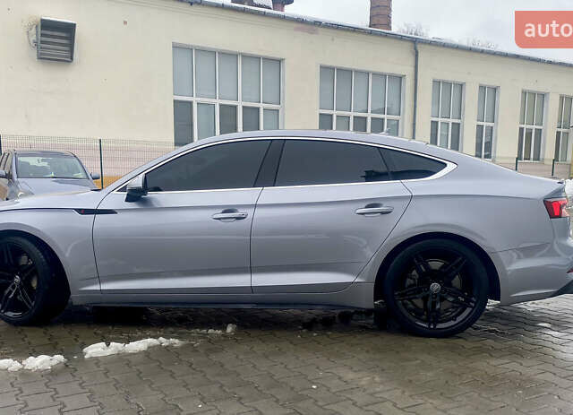 Серый Ауди А5, объемом двигателя 1.98 л и пробегом 152 тыс. км за 20000 $, фото 13 на Automoto.ua