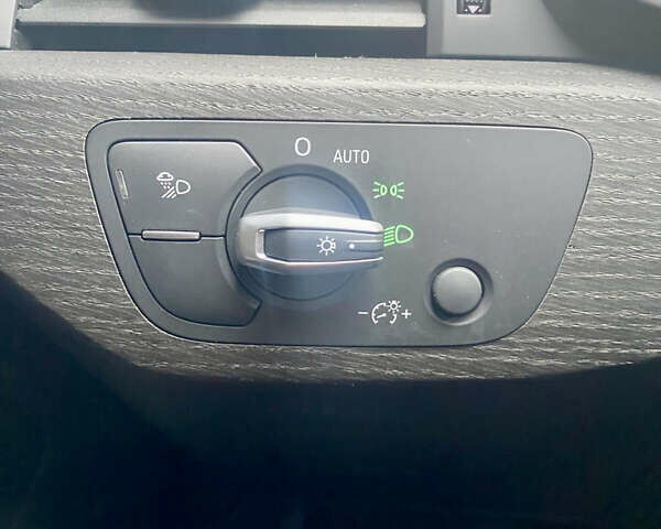 Серый Ауди А5, объемом двигателя 1.98 л и пробегом 152 тыс. км за 20000 $, фото 25 на Automoto.ua