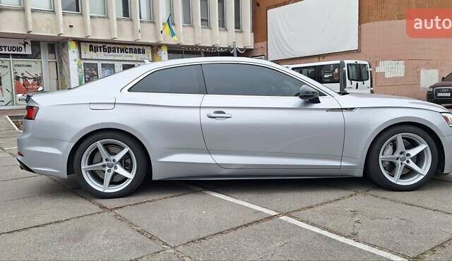 Сірий Ауді A5, об'ємом двигуна 1.98 л та пробігом 130 тис. км за 21000 $, фото 8 на Automoto.ua