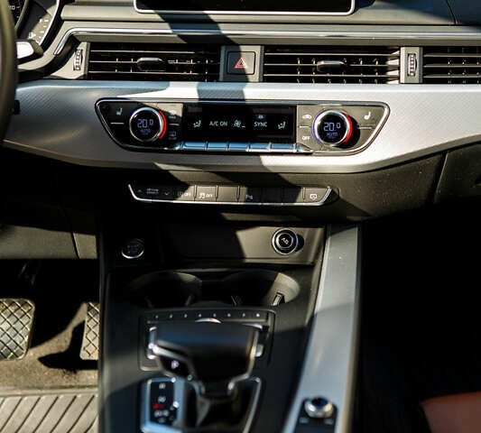 Серый Ауди А5, объемом двигателя 1.97 л и пробегом 25 тыс. км за 32500 $, фото 33 на Automoto.ua