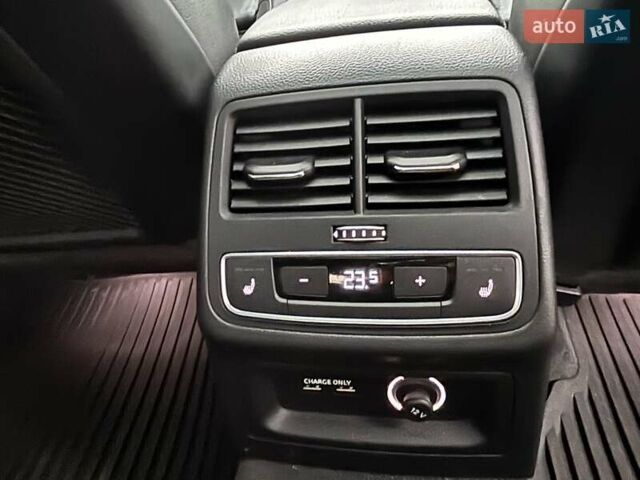 Серый Ауди А5, объемом двигателя 1.98 л и пробегом 93 тыс. км за 26000 $, фото 16 на Automoto.ua