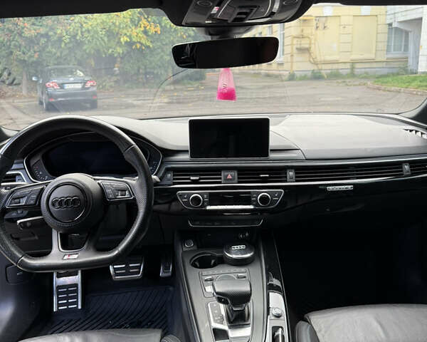 Серый Ауди А5, объемом двигателя 1.98 л и пробегом 49 тыс. км за 32000 $, фото 11 на Automoto.ua