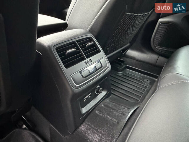 Сірий Ауді A5, об'ємом двигуна 1.97 л та пробігом 56 тис. км за 32000 $, фото 17 на Automoto.ua
