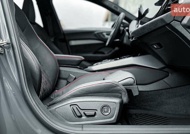 Серый Ауди А5, объемом двигателя 1.98 л и пробегом 1 тыс. км за 67500 $, фото 37 на Automoto.ua