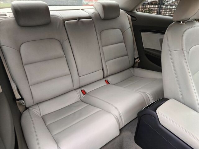 Синий Ауди А5, объемом двигателя 3.2 л и пробегом 236 тыс. км за 7900 $, фото 11 на Automoto.ua