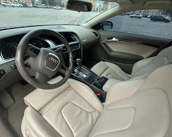 Синій Ауді A5, об'ємом двигуна 1.98 л та пробігом 135 тис. км за 9499 $, фото 24 на Automoto.ua