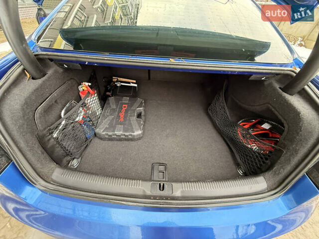 Синий Ауди А5, объемом двигателя 1.98 л и пробегом 264 тыс. км за 11500 $, фото 19 на Automoto.ua