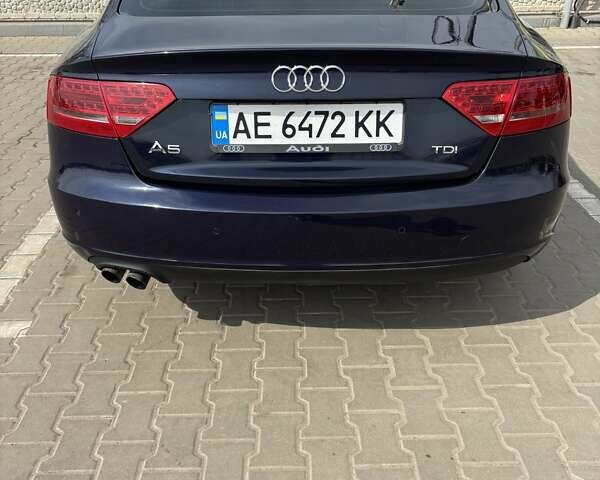 Синий Ауди А5, объемом двигателя 1.97 л и пробегом 216 тыс. км за 11000 $, фото 5 на Automoto.ua