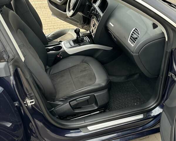 Синий Ауди А5, объемом двигателя 1.97 л и пробегом 216 тыс. км за 11000 $, фото 10 на Automoto.ua