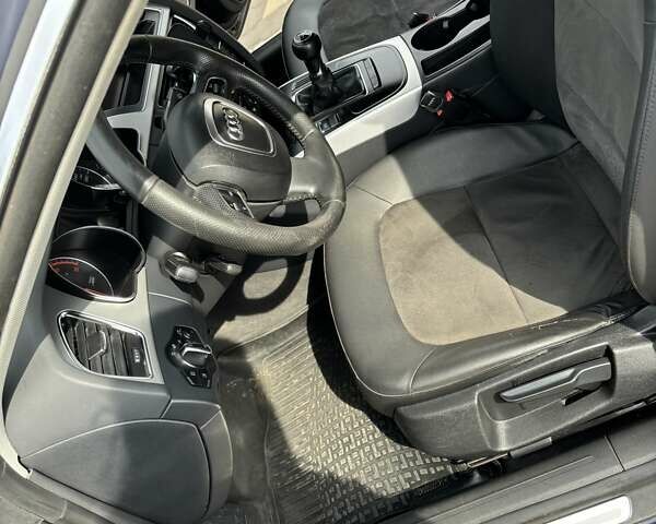 Синий Ауди А5, объемом двигателя 1.97 л и пробегом 216 тыс. км за 11000 $, фото 11 на Automoto.ua