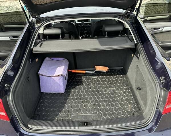 Синий Ауди А5, объемом двигателя 1.97 л и пробегом 216 тыс. км за 11000 $, фото 7 на Automoto.ua