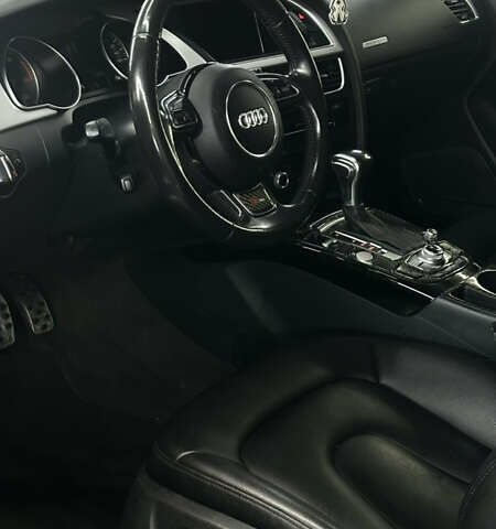 Синий Ауди А5, объемом двигателя 1.98 л и пробегом 124 тыс. км за 15000 $, фото 12 на Automoto.ua