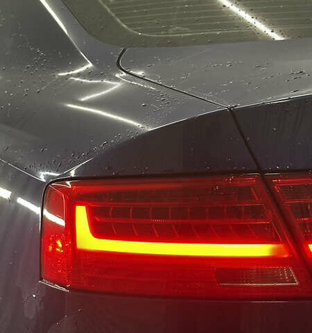 Синий Ауди А5, объемом двигателя 1.98 л и пробегом 124 тыс. км за 15000 $, фото 15 на Automoto.ua