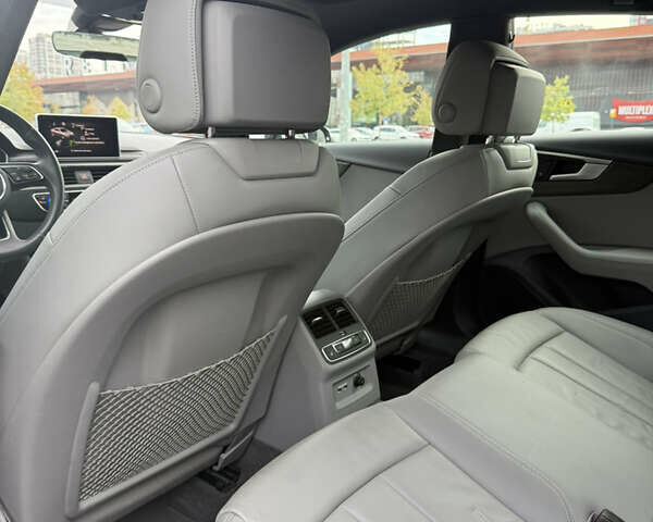 Синій Ауді A5, об'ємом двигуна 2 л та пробігом 172 тис. км за 23790 $, фото 17 на Automoto.ua