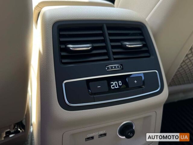 Синий Ауди А5, объемом двигателя 2 л и пробегом 21 тыс. км за 35900 $, фото 10 на Automoto.ua