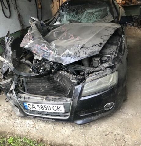 Синий Ауди А5, объемом двигателя 2 л и пробегом 120 тыс. км за 4000 $, фото 6 на Automoto.ua