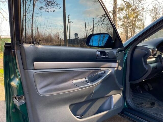 Зеленый Ауди А5, объемом двигателя 1.6 л и пробегом 356 тыс. км за 3400 $, фото 6 на Automoto.ua